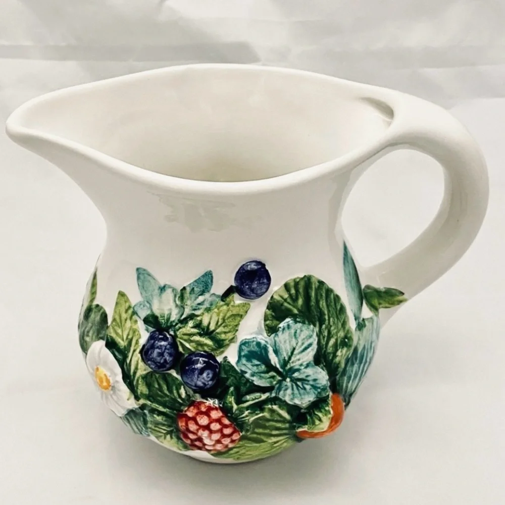 Caja Company Pottery Forest Berry Creamer Made in Italy Italian Pottery VTG EUC